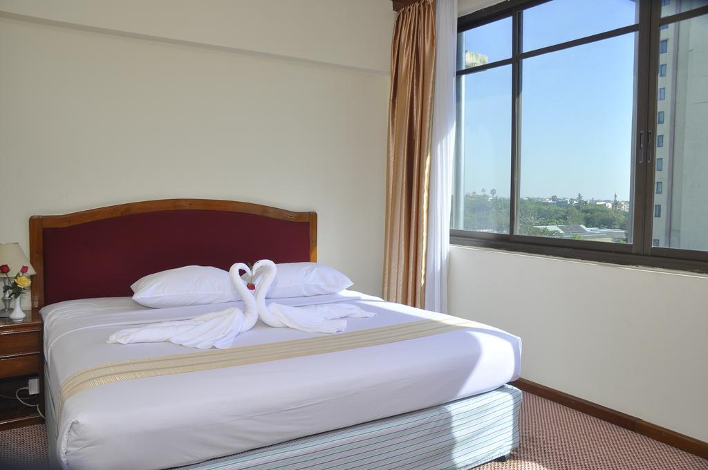 Panorama Hotel Yangon Extérieur photo