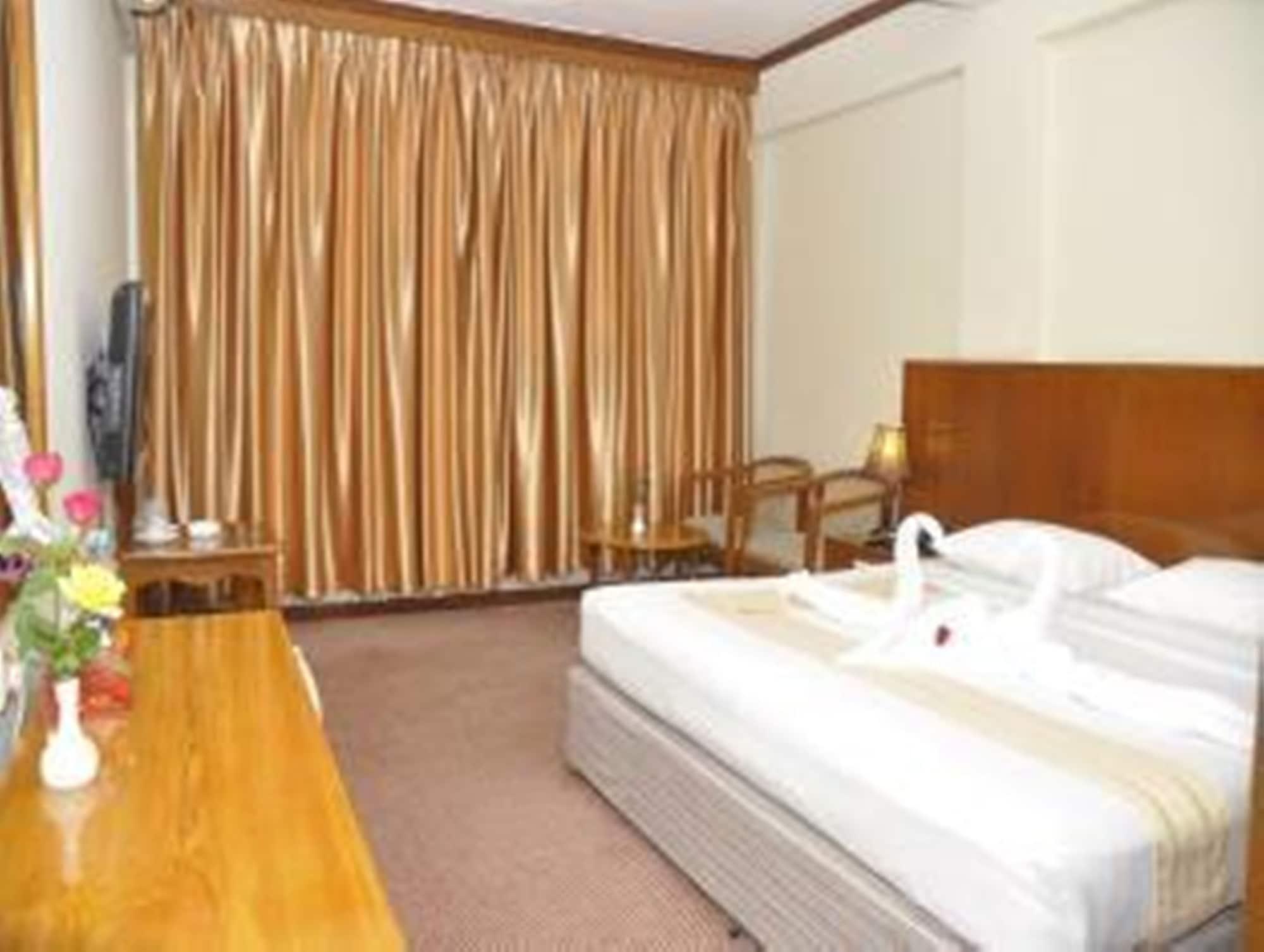 Panorama Hotel Yangon Extérieur photo